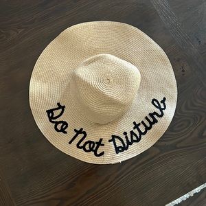 Do Not Disturb beach hat